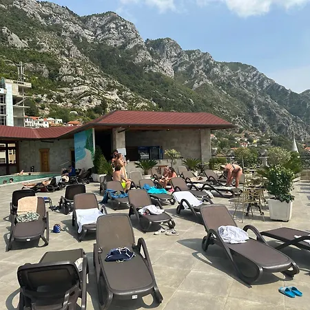 Panorama View Over The Castle And The Old Town Hotel