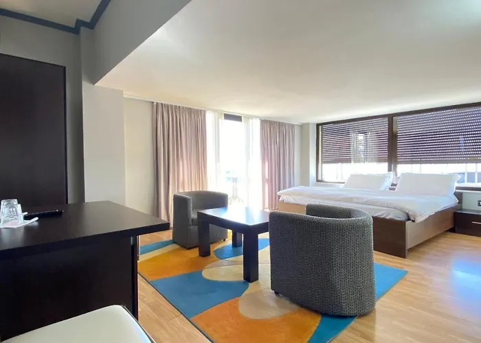 Panorama View On The Castle And The Old Town Szálloda Kruja