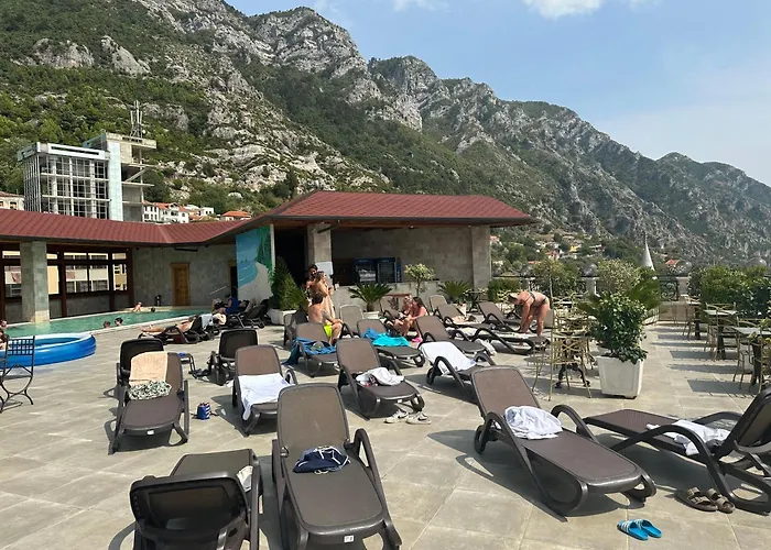 Panorama View On The Castle And The Old Town Szálloda