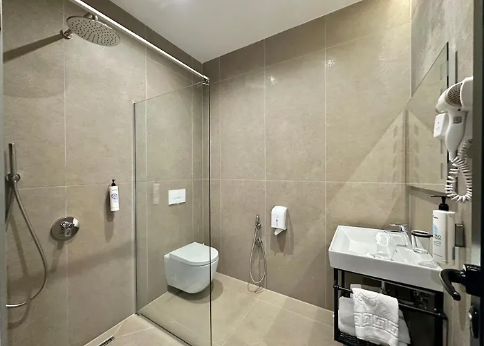 Panorama View On The Castle And The Old Town Szálloda Kruja