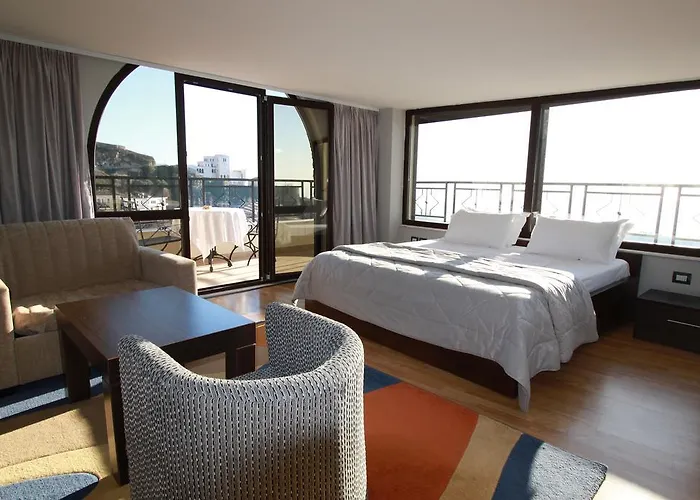 Szálloda Panorama View On The Castle And The Old Town