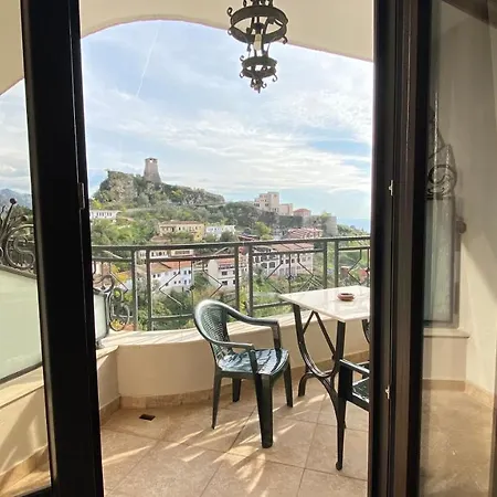 Hotel Panorama View On The Castle And The Old Town Kruje