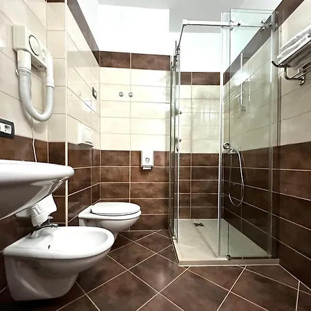 Hotel Panorama View On The Castle And The Old Town 4*