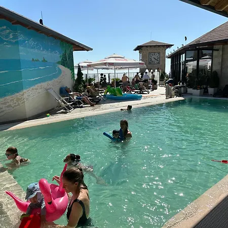 Hotel Panorama View On The Castle And The Old Town 4*