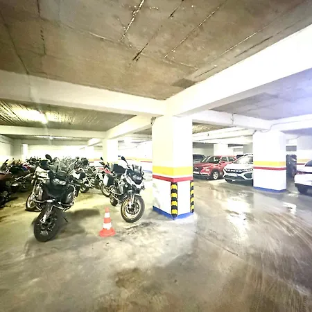 Hotel Panorama View On The Castle And The Old Town Kruje