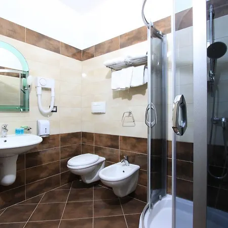 Panorama View On The Castle And The Old Town Hotel 4*