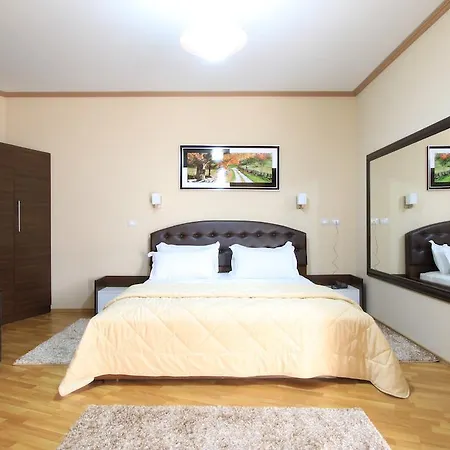 Hotel Panorama View On The Castle And The Old Town