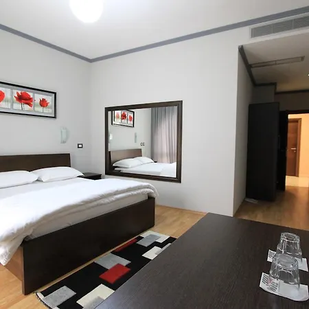 Hotel Panorama View On The Castle And The Old Town Kruje