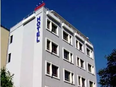 Hotel Panorama View On The Castle And The Old Town 4*