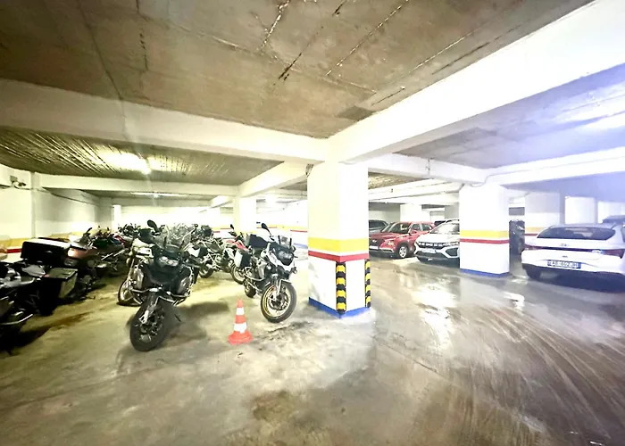 Hotel Panorama View On The Castle And The Old Town Kruje