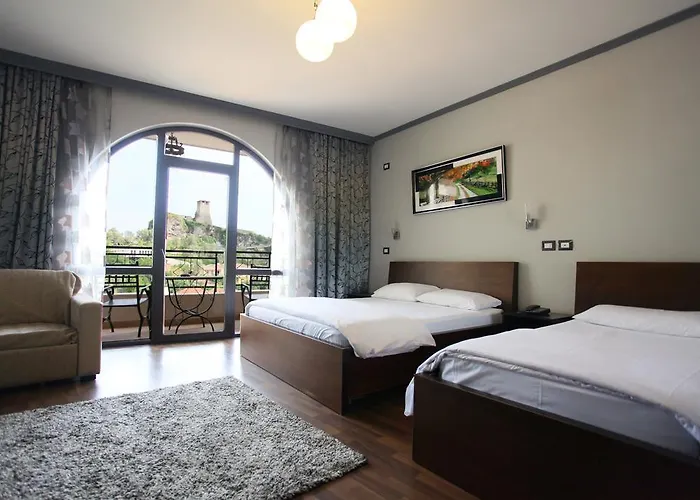 Panorama View On The Castle And The Old Town Hotel